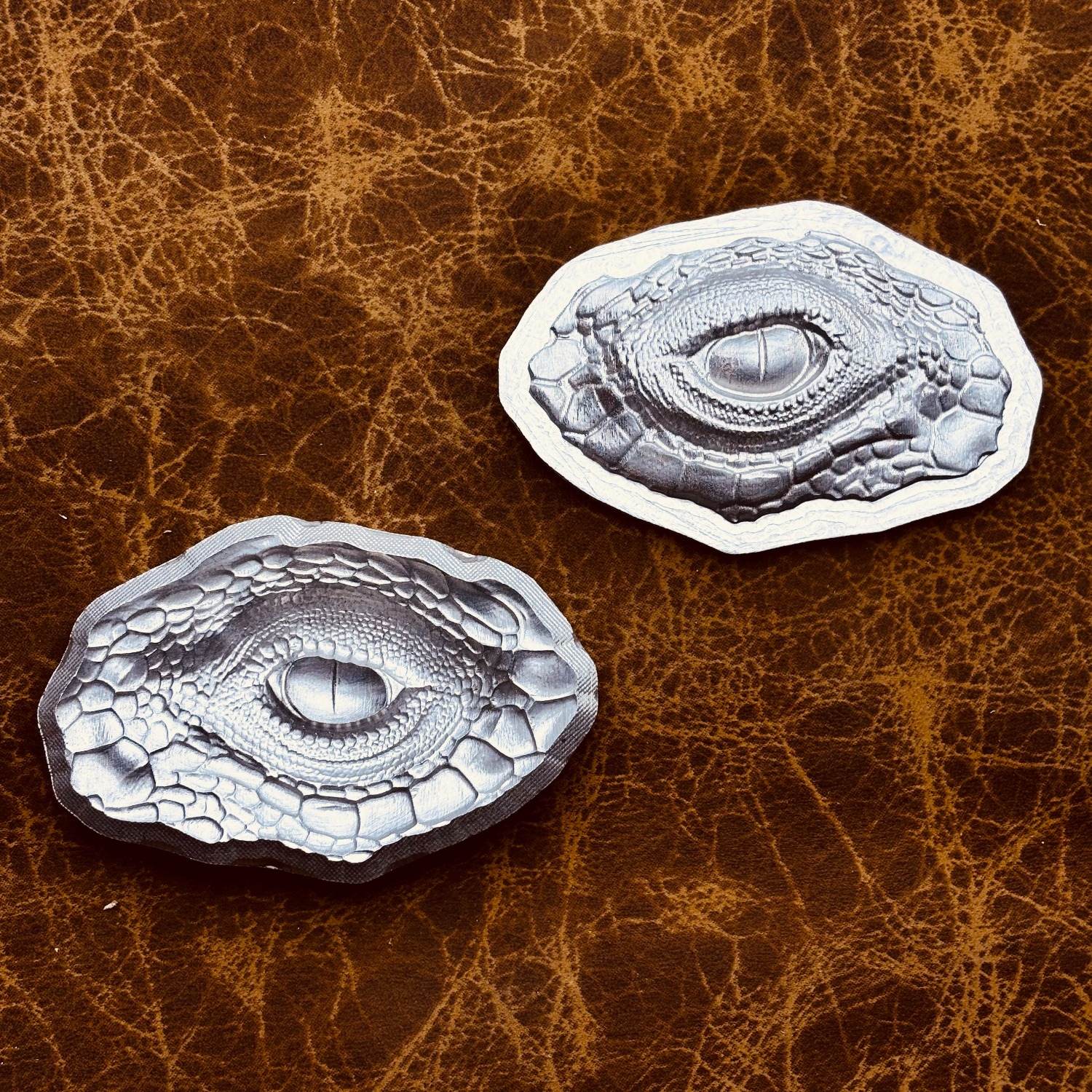 Dragon Dinosaur Eye Leather Em - đánh giá và giá Dinosaur And Craft